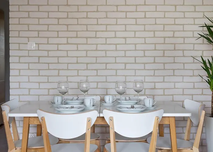 Apartment Family Center Spot *